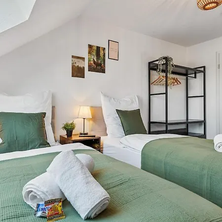 Zentral - 4 Schlafzimmer - Kueche - Waschmaschine Apartmán Ludwigsburg