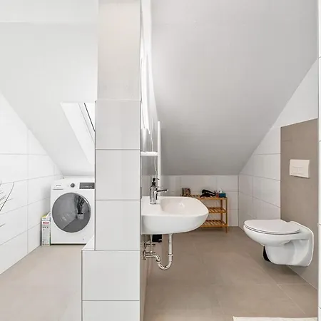 Apartmán Zentral - 4 Schlafzimmer - Kueche - Waschmaschine *