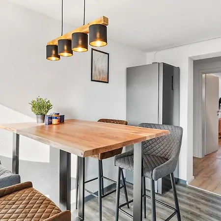 Zentral - 4 Schlafzimmer - Kueche - Waschmaschine Apartment Ludwigsburg